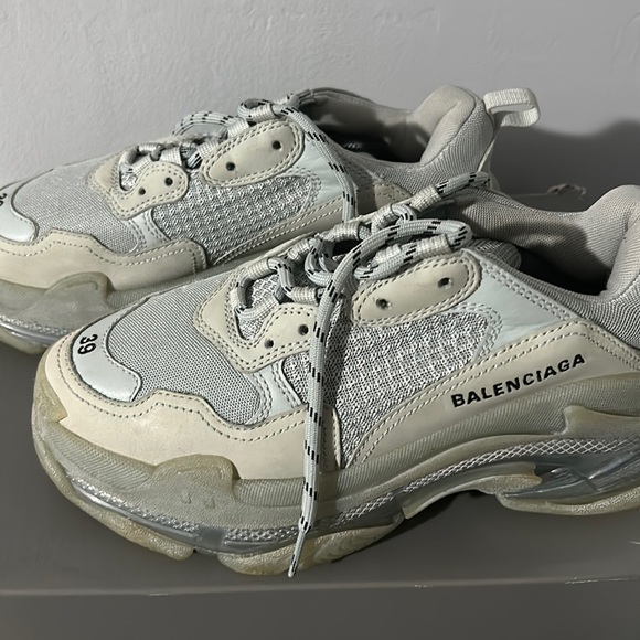 Gray balenciaga sneakers - Picture 1 of 4